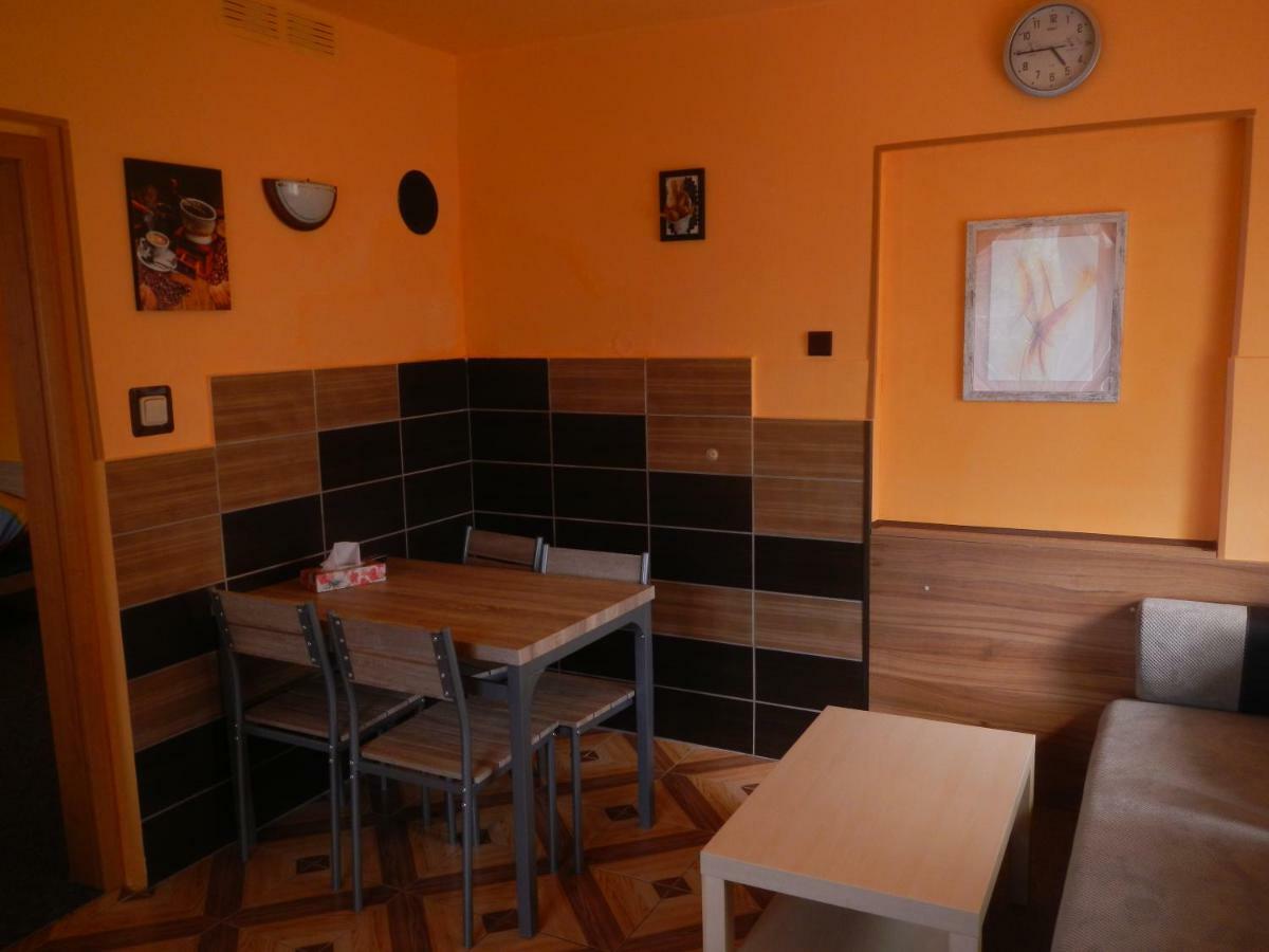 Hradec Králové Apartmany Sarka Ujezd U Hradce Kralove מראה חיצוני תמונה