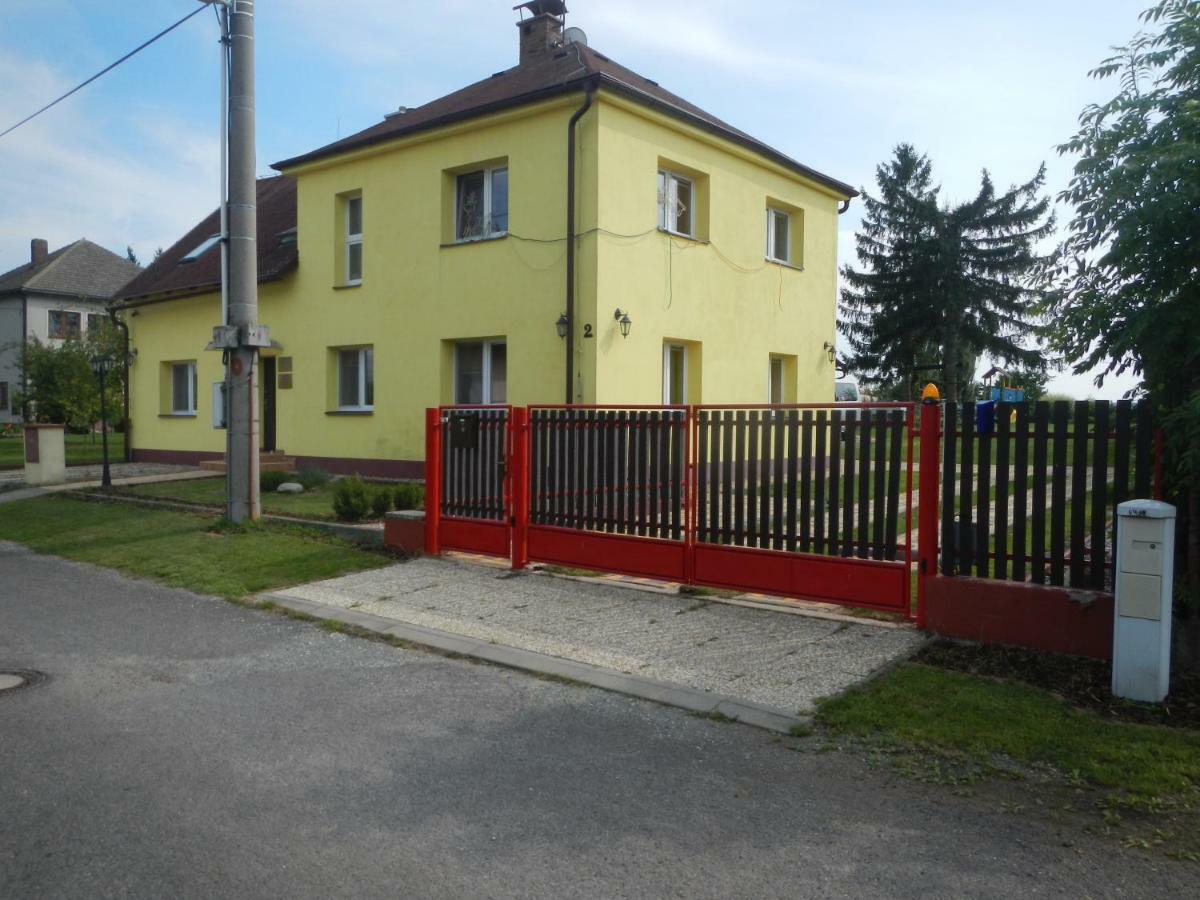 Hradec Králové Apartmany Sarka Ujezd U Hradce Kralove מראה חיצוני תמונה